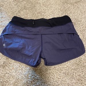 Blue lululemon 2.5” speed up shorts in size 4